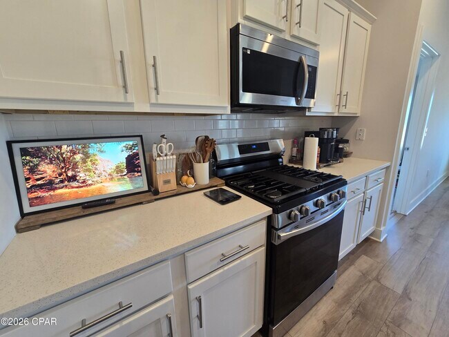 Building Photo - 231 Boggy Crk Wy