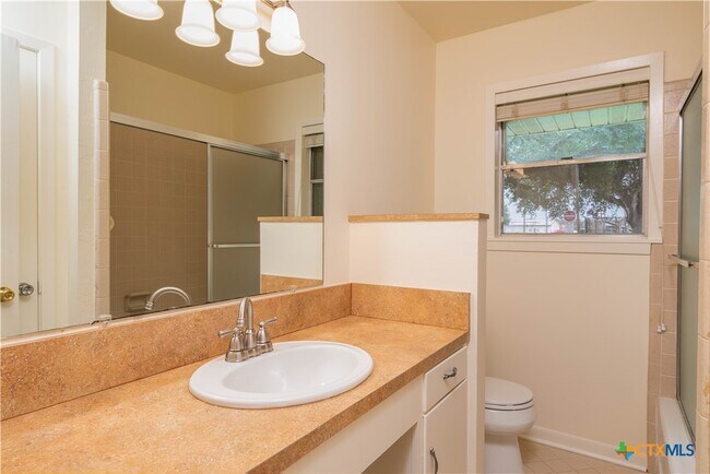 Building Photo - 316 Mulberry Ave S