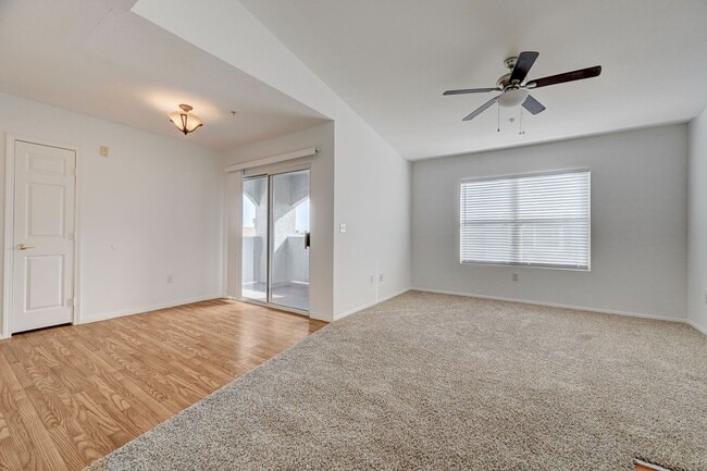 Building Photo - LOCATION! LOCATION! LOCATION! Move-in ready 2-bedroom condo in Centennial Hills!