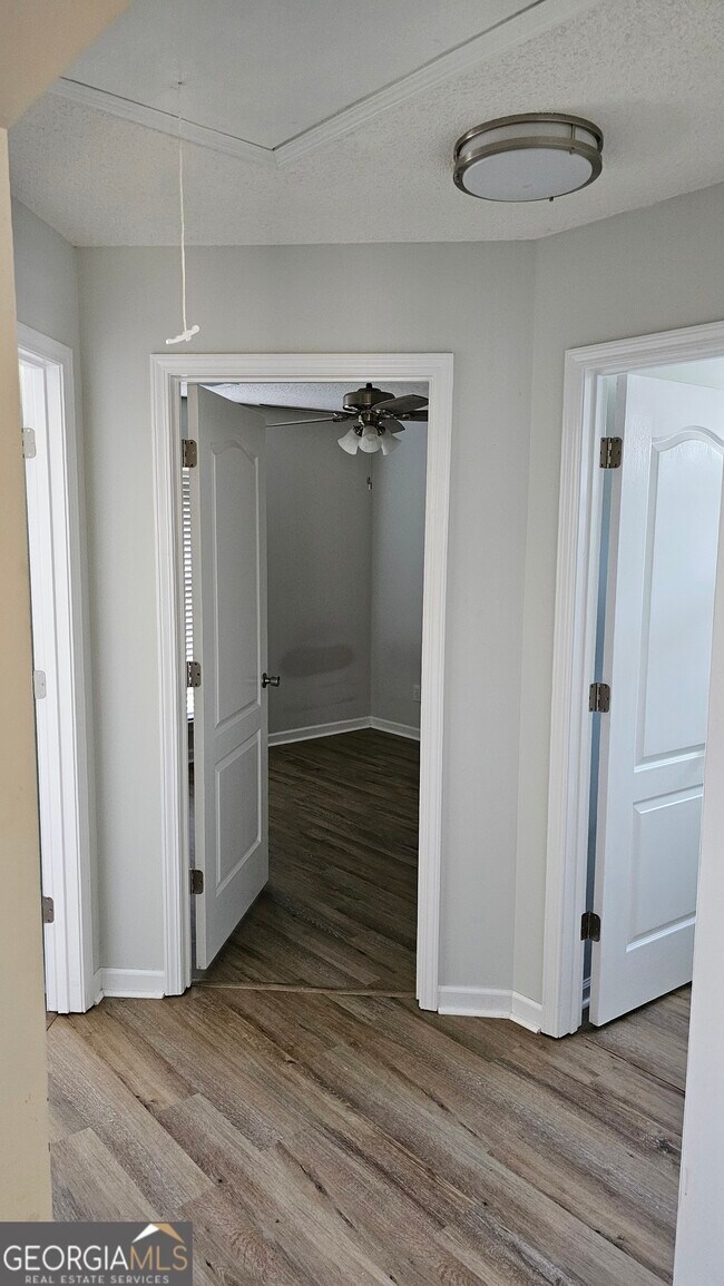 Building Photo - 105 Barley Pl