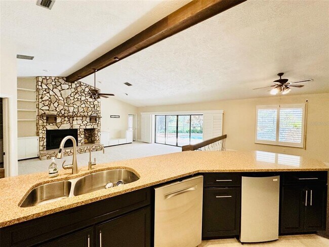 Building Photo - 3015 Tall Pine Dr