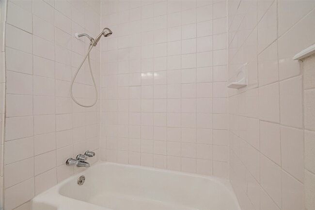 Building Photo - 5711 Braesvalley Dr
