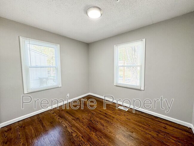 Building Photo - 1721 S Ellison Way