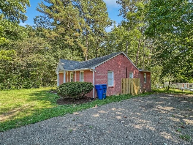 Building Photo - 8611 Richmond Rd