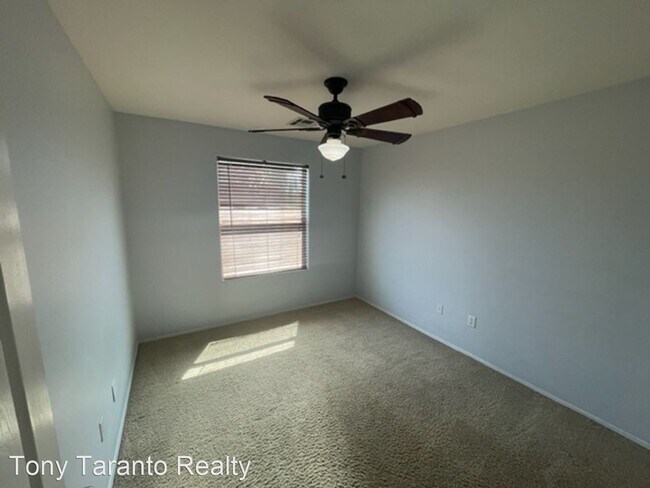 Building Photo - 5 br, 3.5 bath House - 5869 Baroque Gold C...