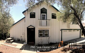 Building Photo - 539 Palms Dr