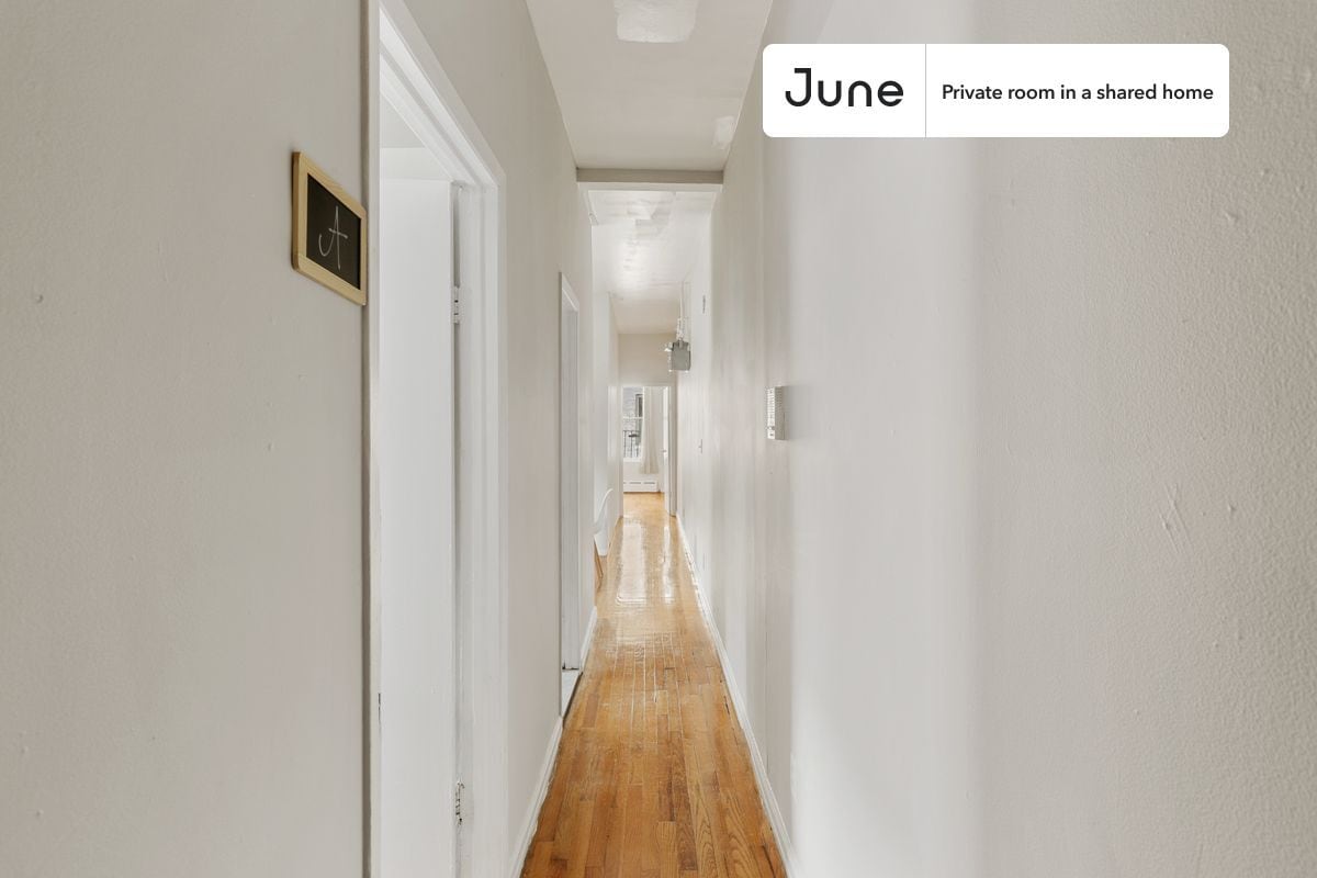 Building Photo - Room in Shared 3 bed/1 bath home in Upper West Side