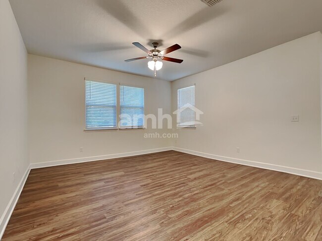 Building Photo - 567 Tumbled Stone Way