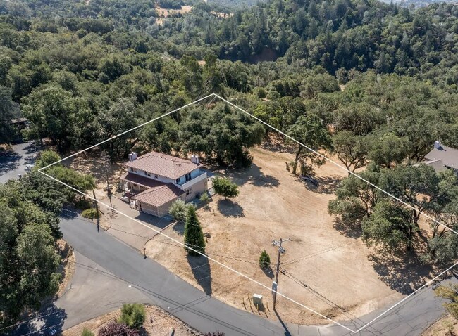 Building Photo - 1088 Palomino Rd