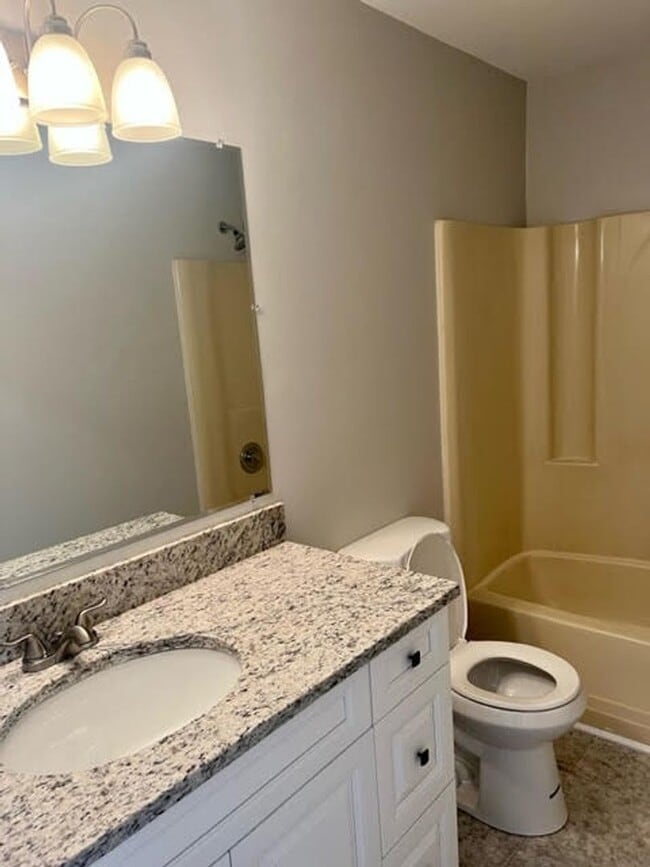 Building Photo - FOR RENT ROSEMONT AREA / VIRGINIA BEACH