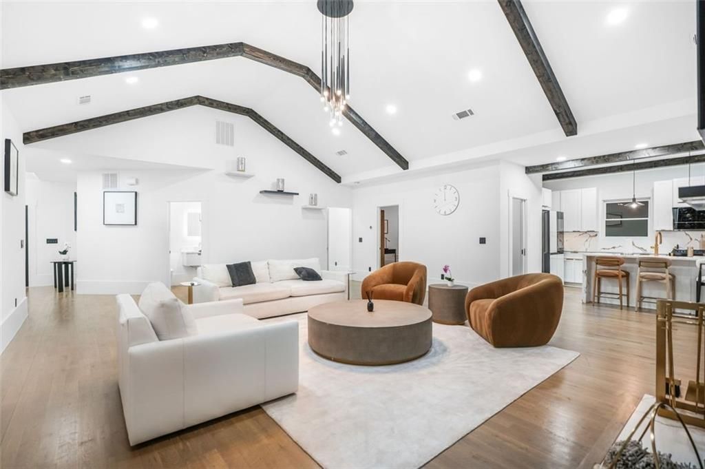 Building Photo - 507 Karen Ln