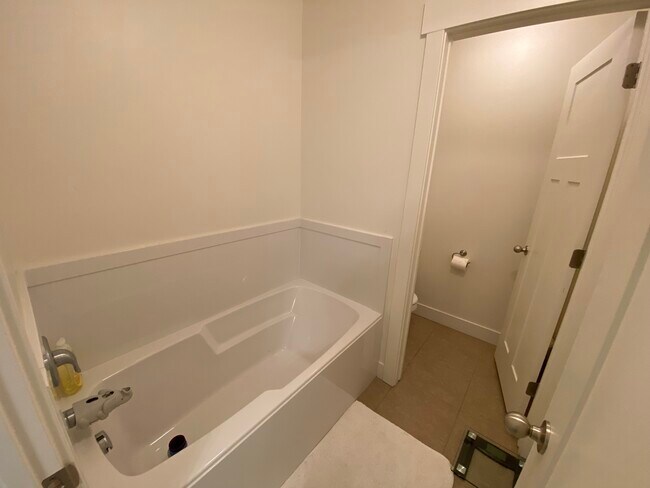 Building Photo - 238 E 370 N