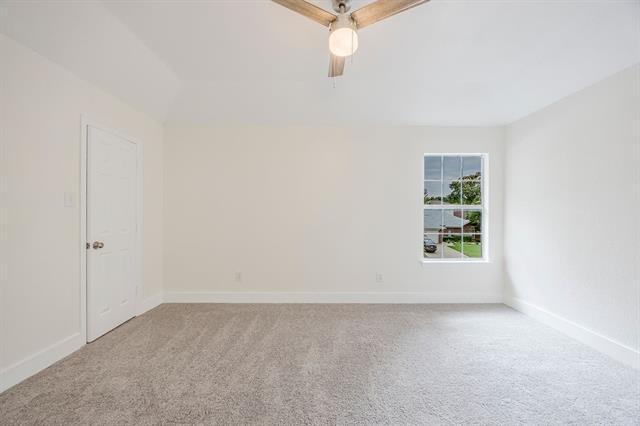 Building Photo - 907 Yellowstone Dr