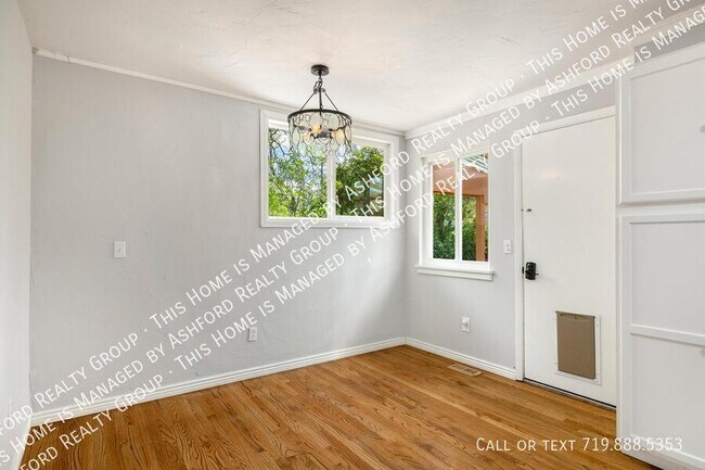 Building Photo - 1406 N Foote Ave