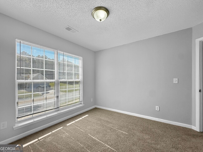 Building Photo - 261 Augusta Woods Dr