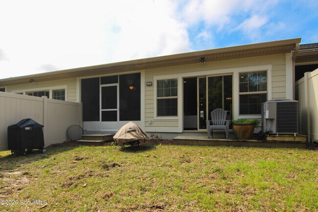 Building Photo - 905 Mariners Cir
