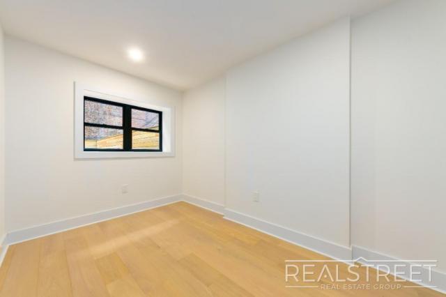 Building Photo - 3 bedroom in BROOKLYN NY 11216