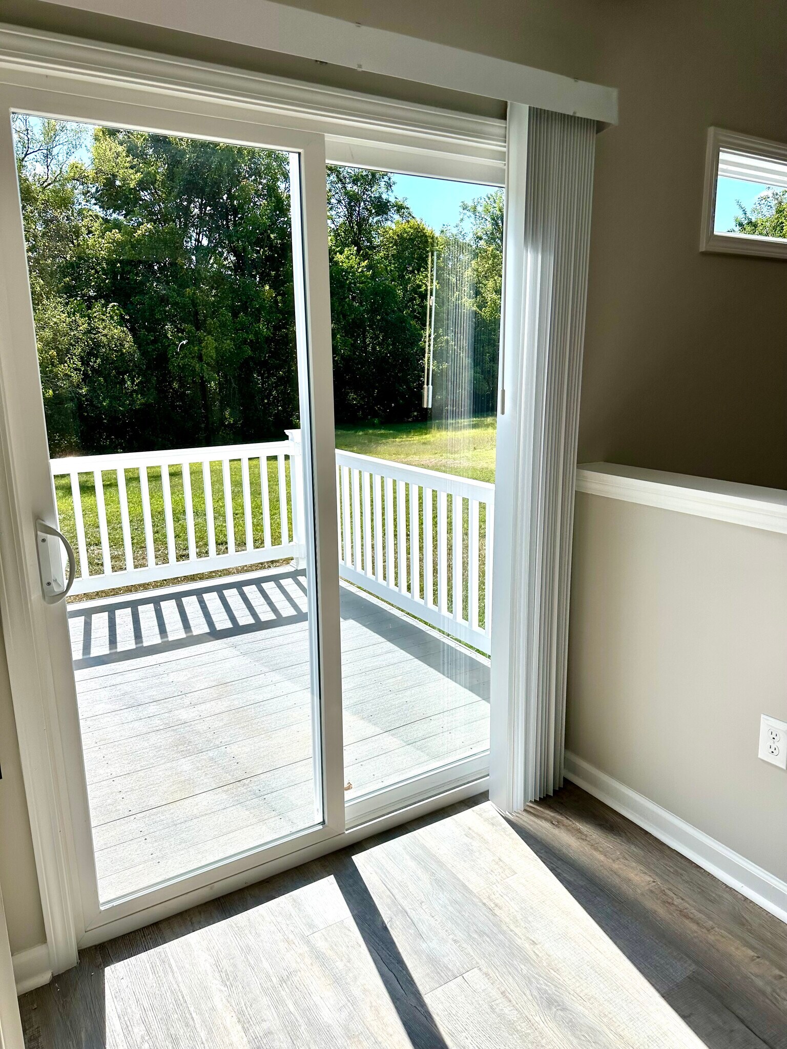Rear deck access from kitchen - 2217 Kenwood Blvd SE