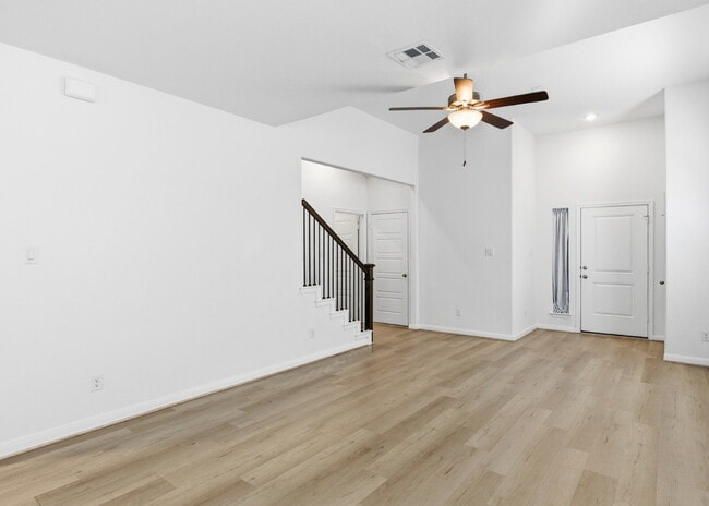 Building Photo - Spacious 4 Bedroom Home with Game Room and Covered Patio!