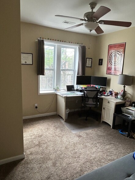 Building Photo - 3345 Salena St