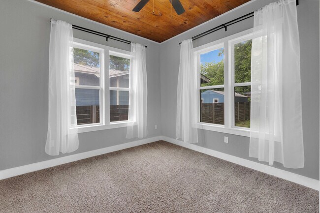 Building Photo - 339 Wilkens Ave