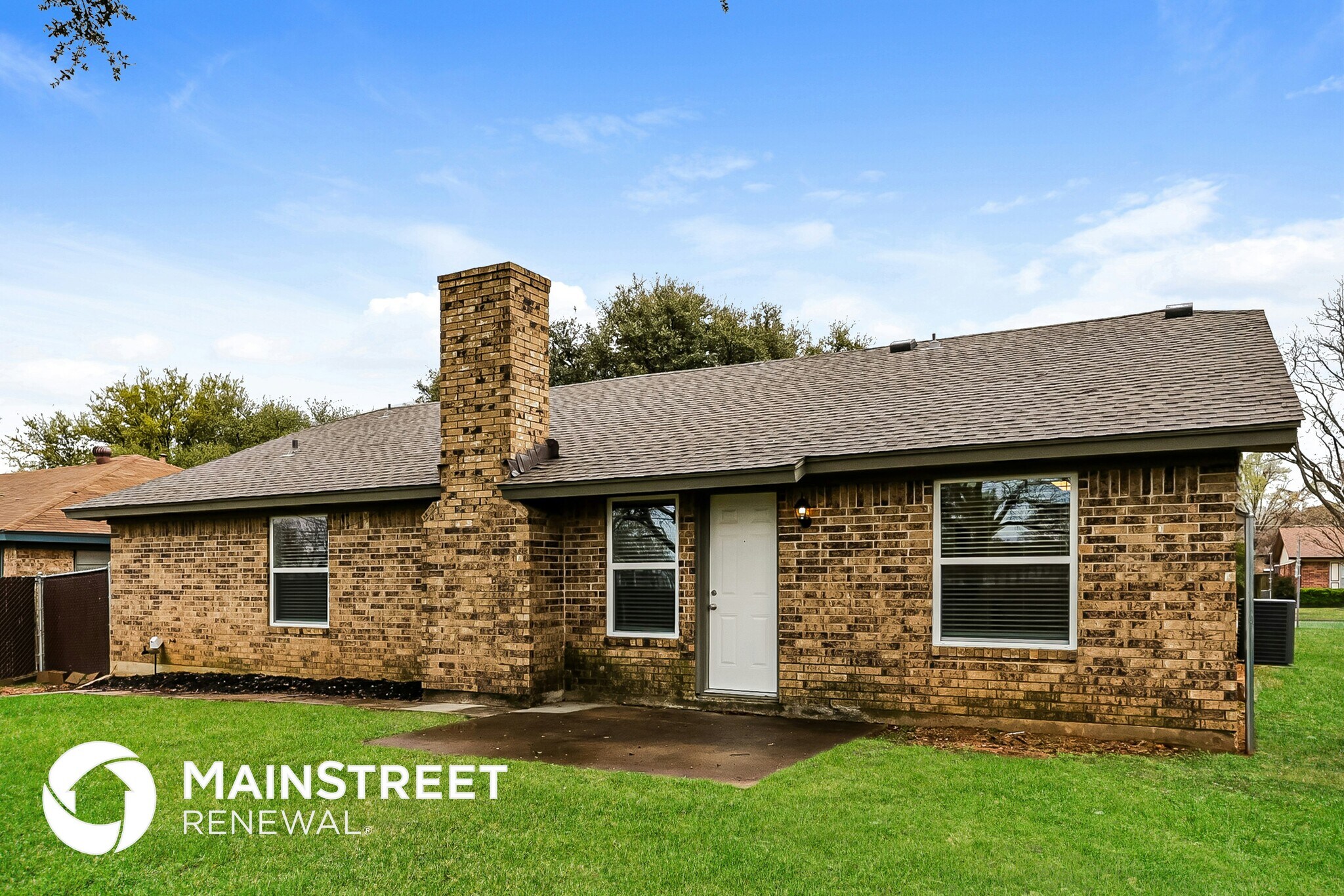 Building Photo - 2025 Schumac Ln