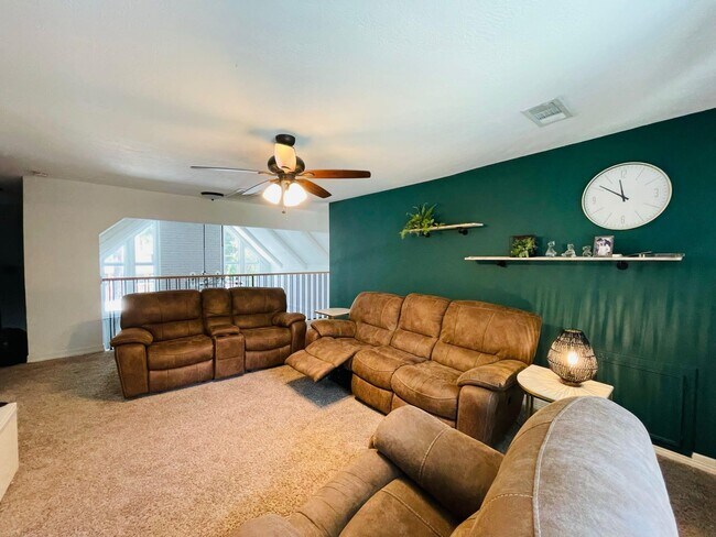 Building Photo - 18014 Vintage Wood Ln