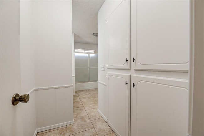 Building Photo - 524 Sherwood Ln