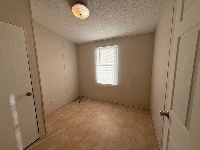 Building Photo - House for rent in Vinton