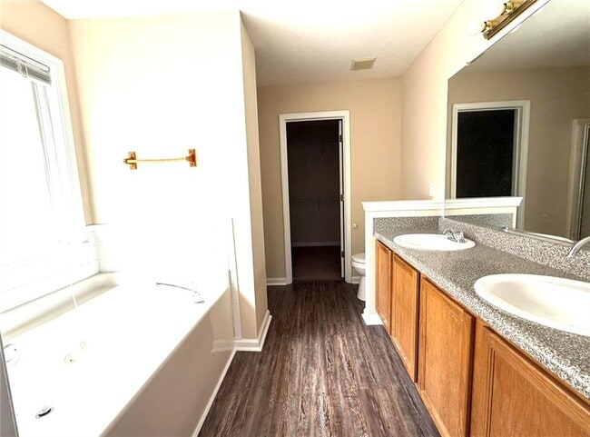 Building Photo - 3683 White Pine Rd