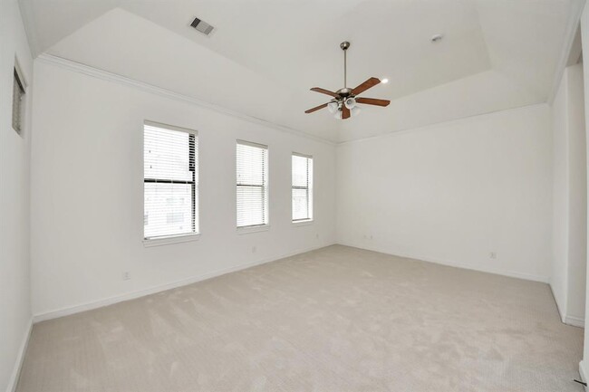 Building Photo - 5809 Kiam St