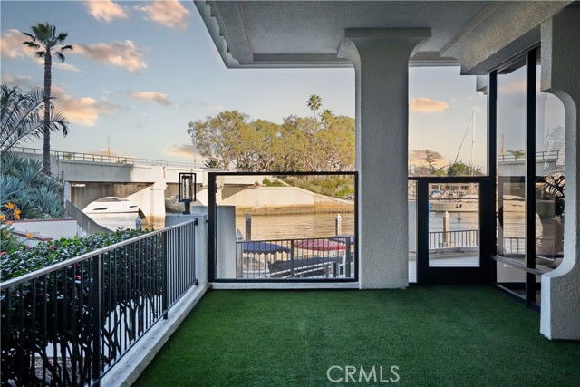 Building Photo - 601 Lido Park Dr