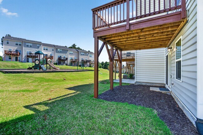 Building Photo - 1232 Lizer Rd