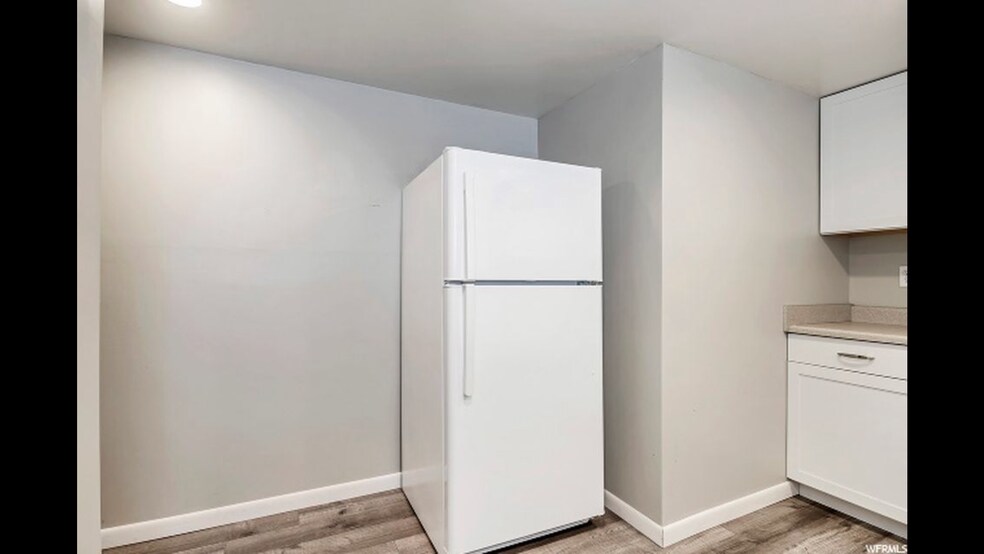 Building Photo - 893 S 150 W