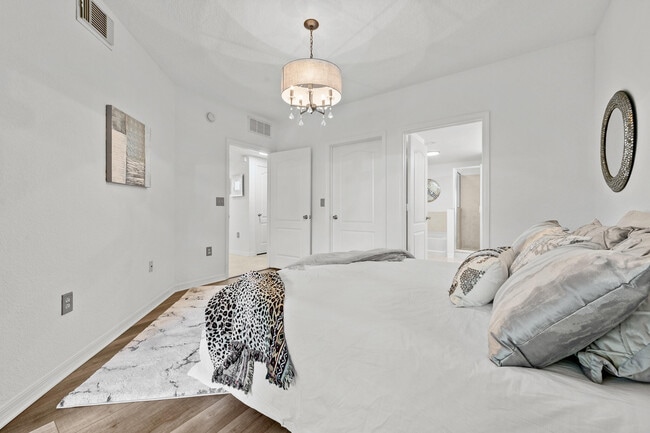 Building Photo - 140 NW Peacock Blvd