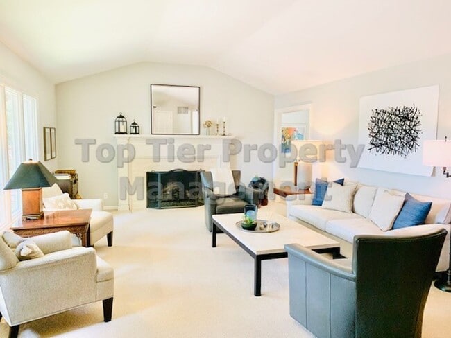 Building Photo - Stunning 4 Bed/3 Bath (plus Office), 3,230 Sqft single-family house at end of cul-de-sac and on l...