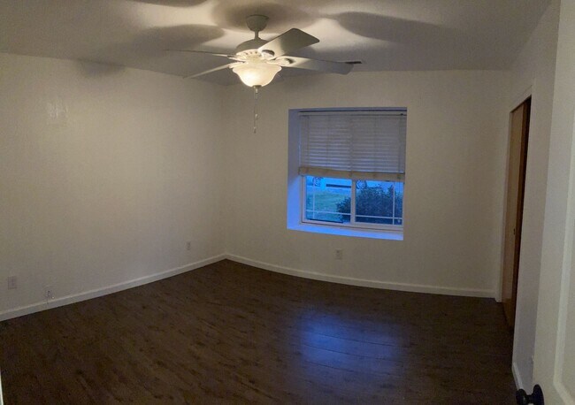 Building Photo - 3305 Soda Canyon Dr