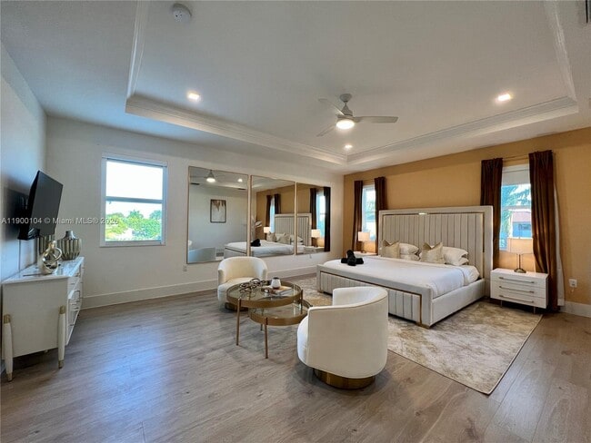 Building Photo - 11 NW 122nd Ave