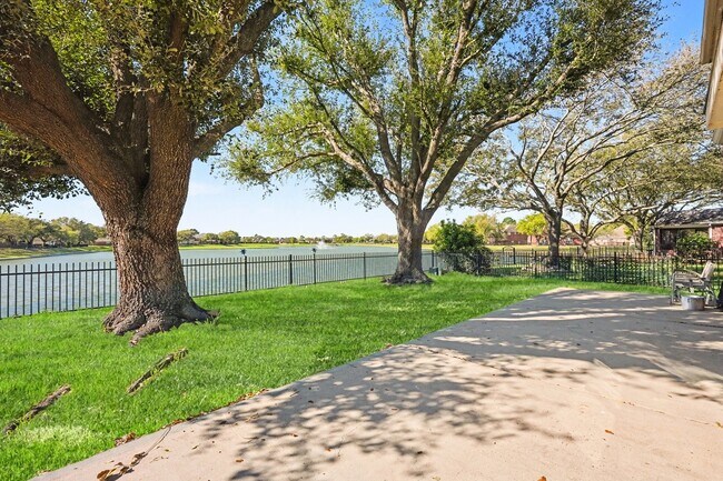 Building Photo - 17447 S Summit Canyon Dr