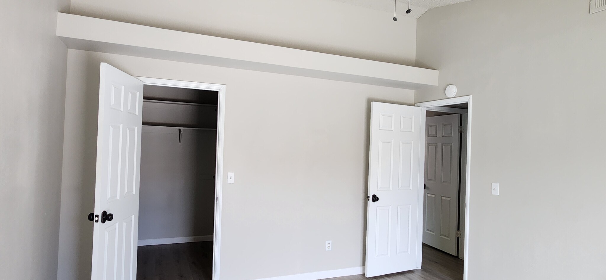Building Photo - 4305 Mattnick Dr