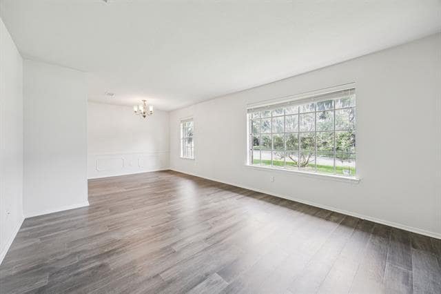 Building Photo - 1800 Midcrest Dr