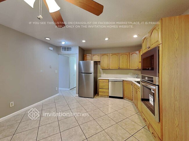 Building Photo - 3429 W Charter Oak Rd