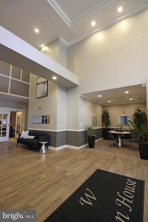 Building Photo - 2726 Gallows Rd