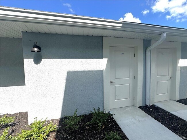Building Photo - 14267 Heritage Landing Blvd