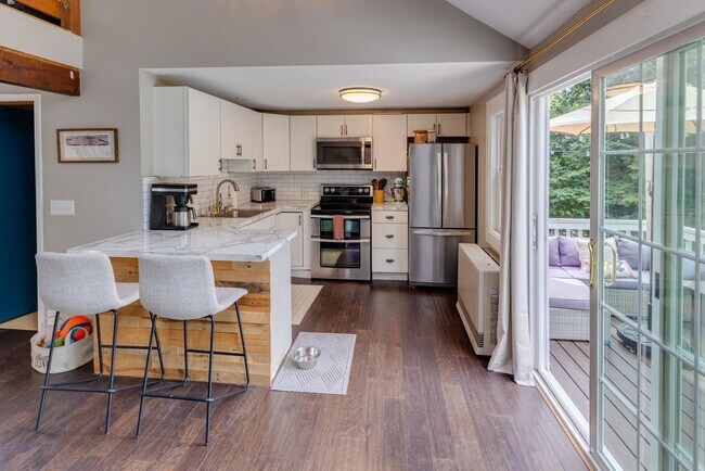 Building Photo - 93 Lady Slipper Rd