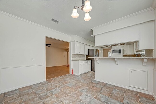 Building Photo - 5507 Enchanted Timbers Dr