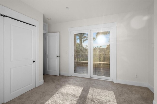 Building Photo - 411 Orange Ave