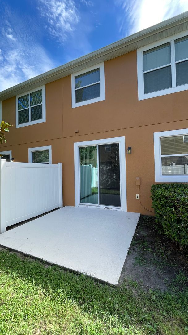 Building Photo - 9484 Strongbark Ln