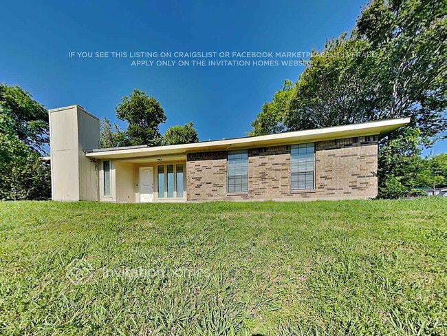 Building Photo - 380 Alpine Dr