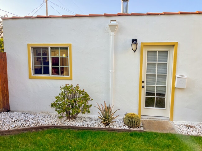 Building Photo - 128 S Brighton St